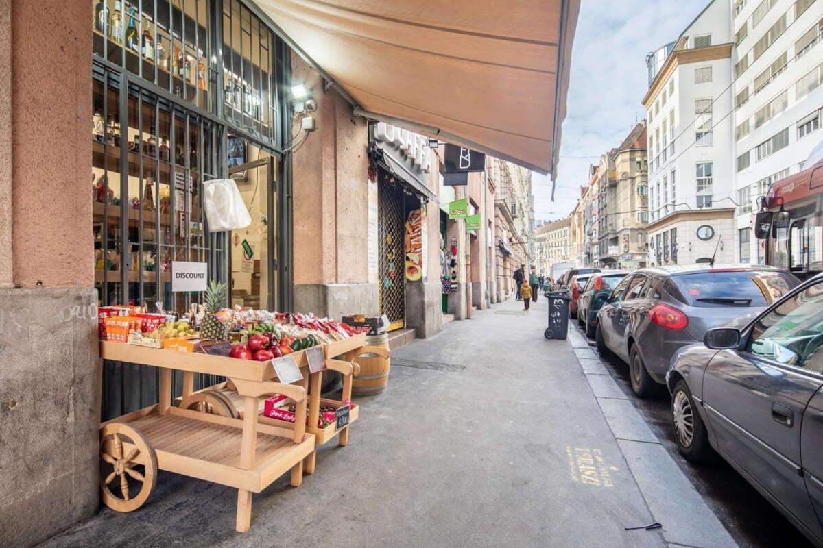 Extra Central Mini Studio - Lively Neighborhood Budapest Luaran gambar