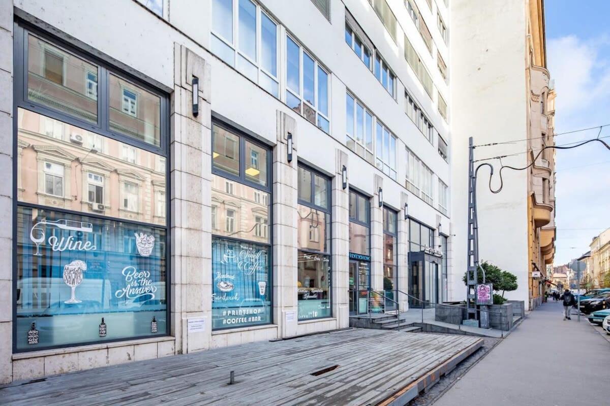 Extra Central Mini Studio - Lively Neighborhood Budapest Luaran gambar
